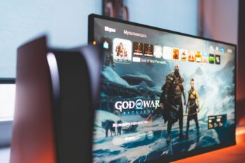 Top 5 Jogos Lançamentos para PS5 em 2025 - Foto de Evgeniy Kondratiev na Unsplash