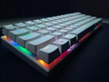 Melhores Teclados Mecânicos até 300 Reais em 2025 - Foto de Bestami Sarıkaya na Unsplash